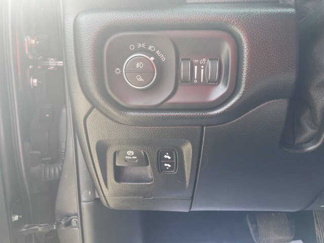 Used 2020 RAM 1500 Laramie w/ Sport Appearance Package AWD/4WD image 11