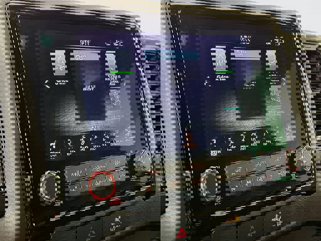 Used 2023 Nissan Frontier PRO-4X w/ Technology Package image 18