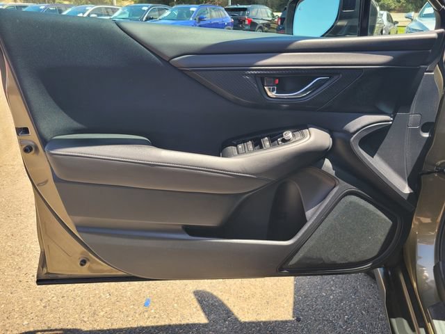 Used 2020 Subaru Outback Premium AWD/4WD image 16