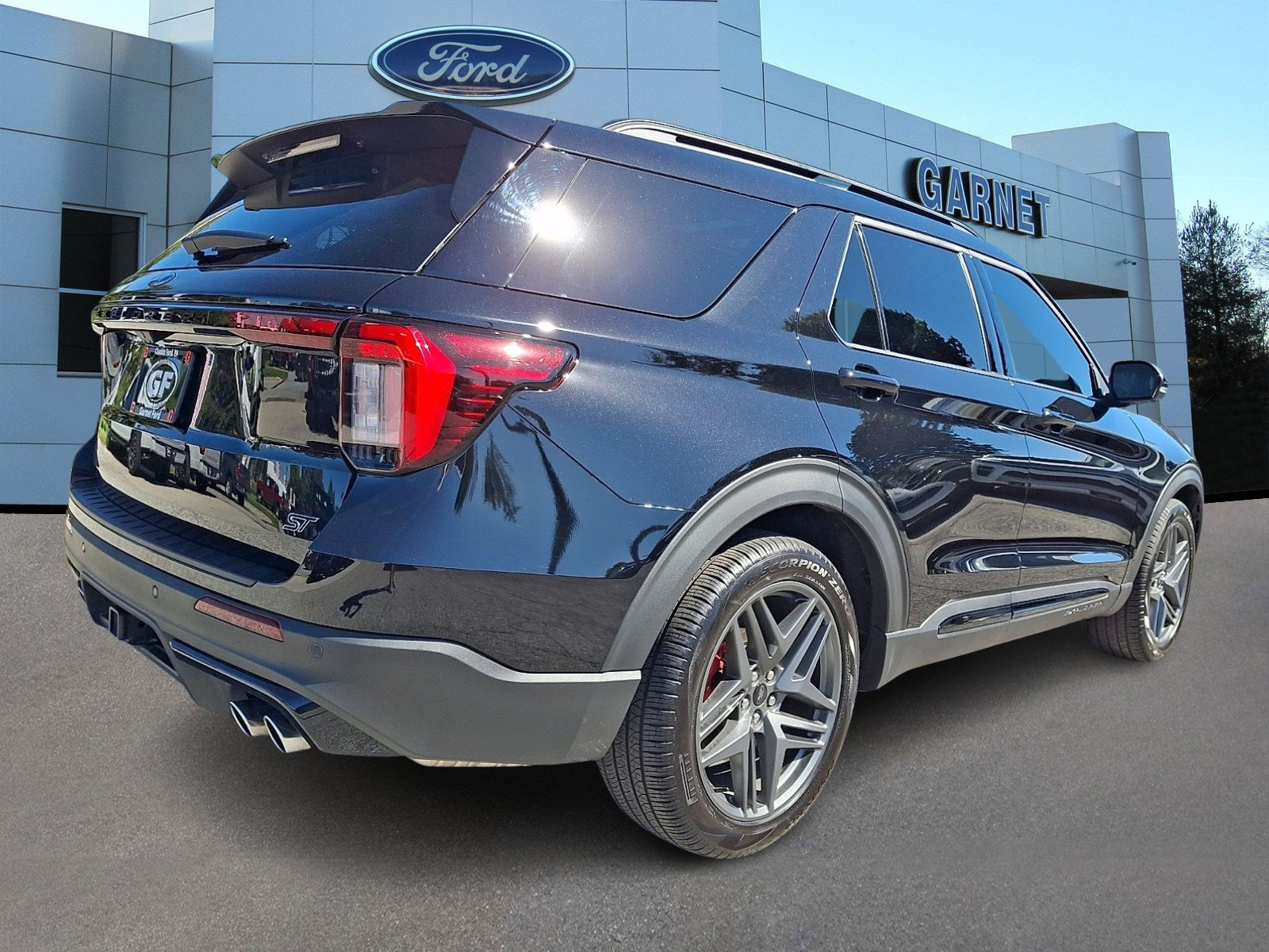 Certified 2025 Ford Explorer ST AWD/4WD image 8