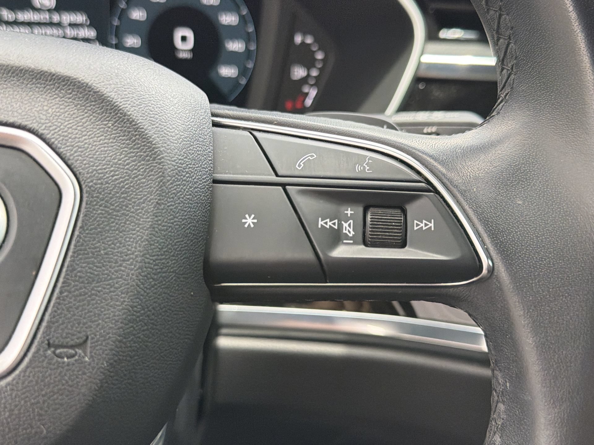 Used 2022 Audi Q3 2.0T Premium AWD/4WD image 8