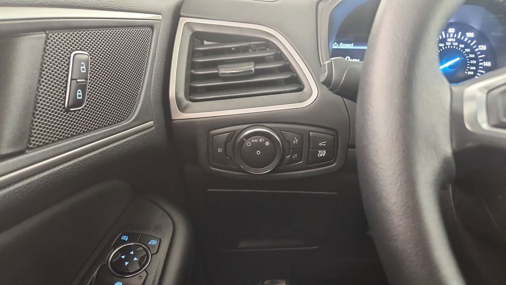 Certified 2022 Ford Edge SEL w/ Convenience Package image 23