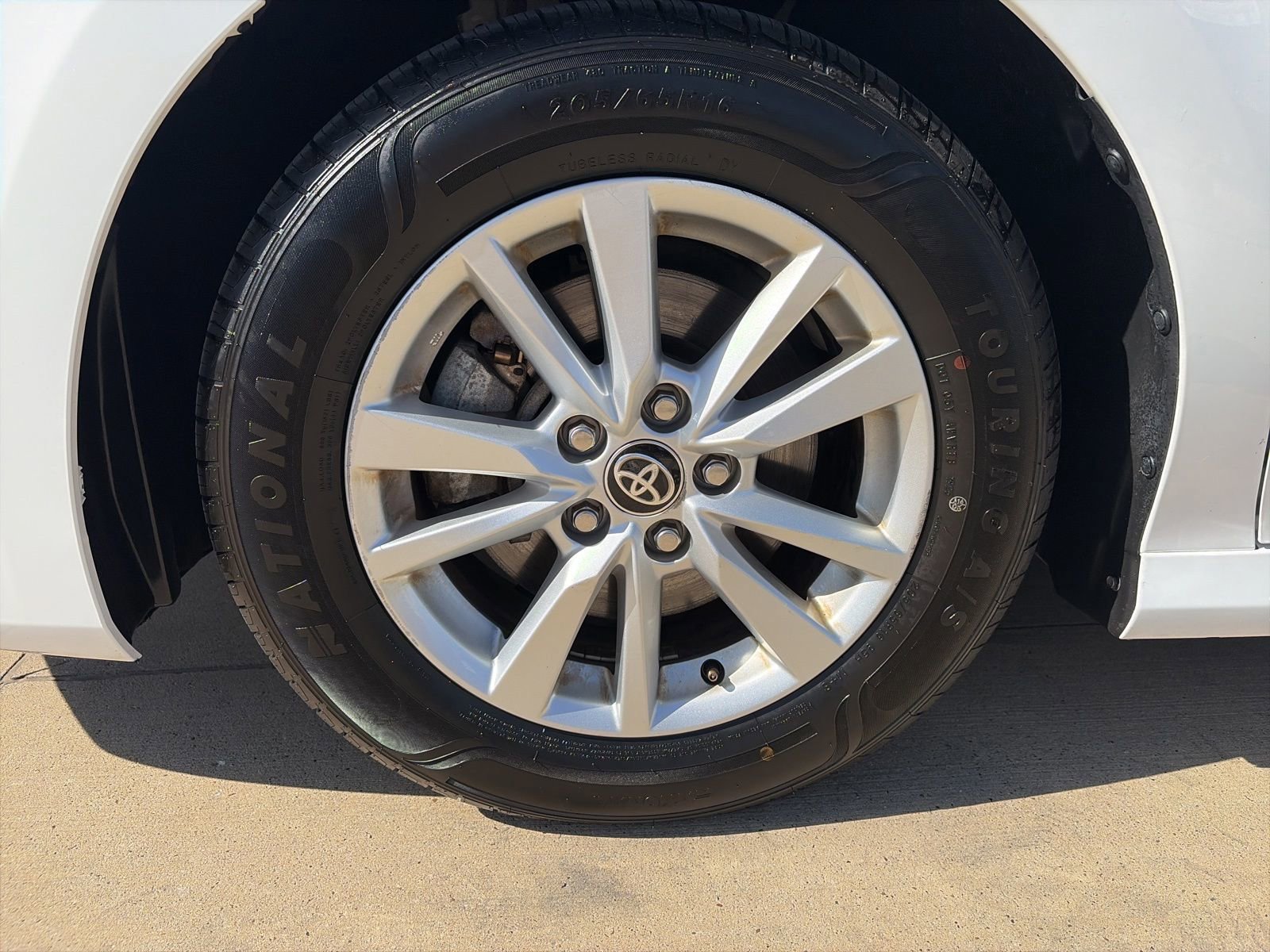 Used 2025 Toyota Camry LE image 10