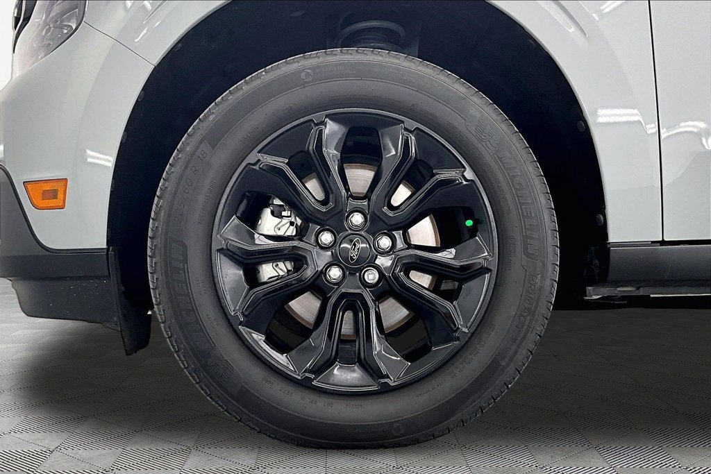Certified 2024 Ford Maverick XLT w/ XLT Luxury Package AWD/4WD image 9