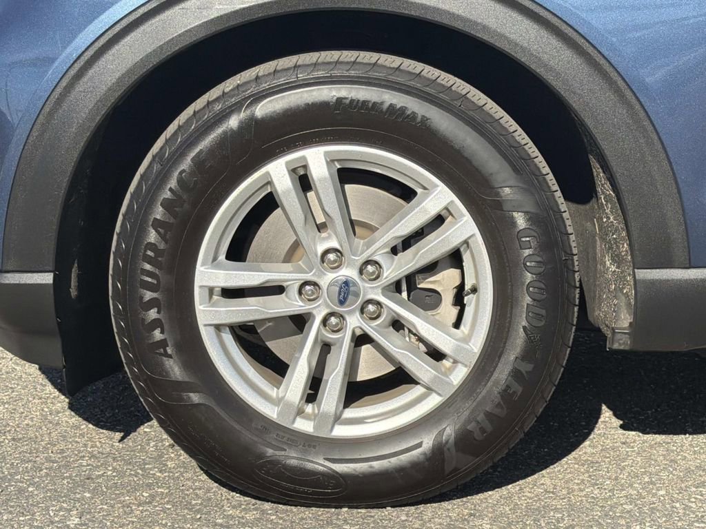 Certified 2020 Ford Explorer XLT w/ Equipment Group 202A image 26