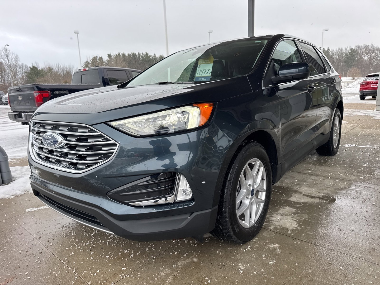 Certified 2022 Ford Edge SEL w/ Convenience Package image 3