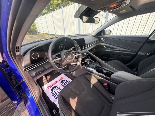 Used 2025 Hyundai Elantra SEL FWD image 14