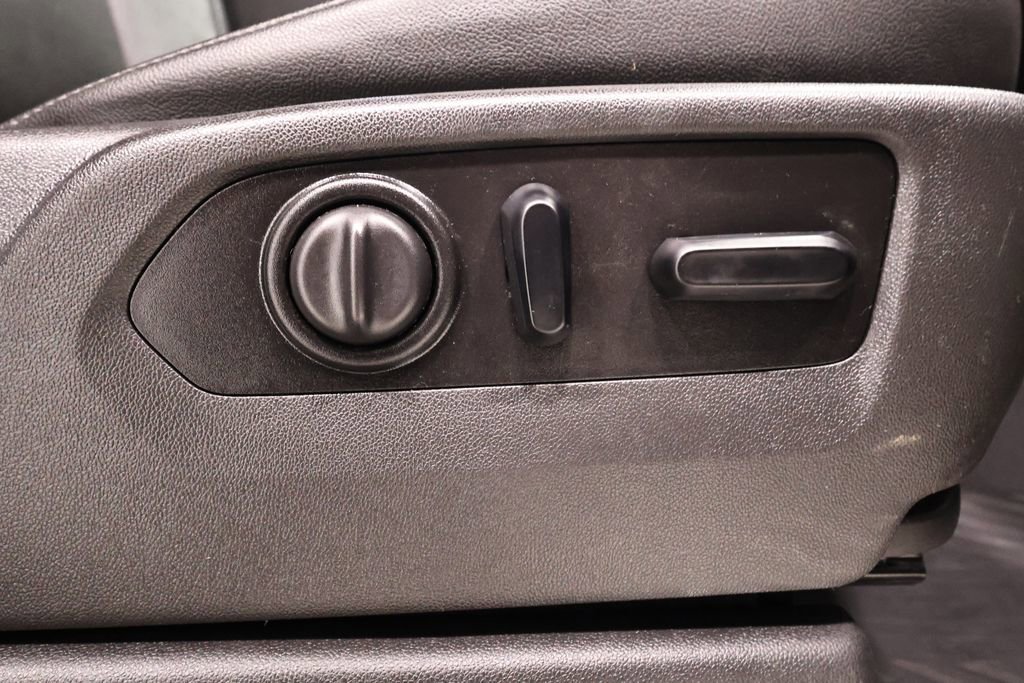 Used 2020 Chevrolet Silverado 1500 LTZ image 26