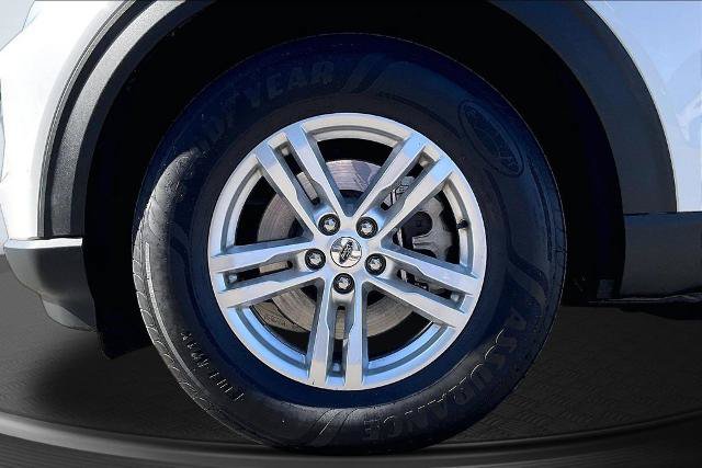 Certified 2022 Ford Explorer XLT w/ Equipment Group 202A RWD image 9