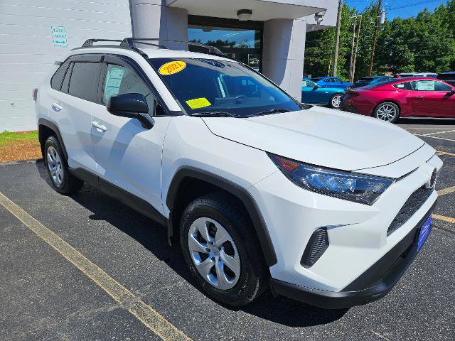 Used 2021 Toyota RAV4 LE w/ Carpet Mat Package (TMS) AWD/4WD image 3