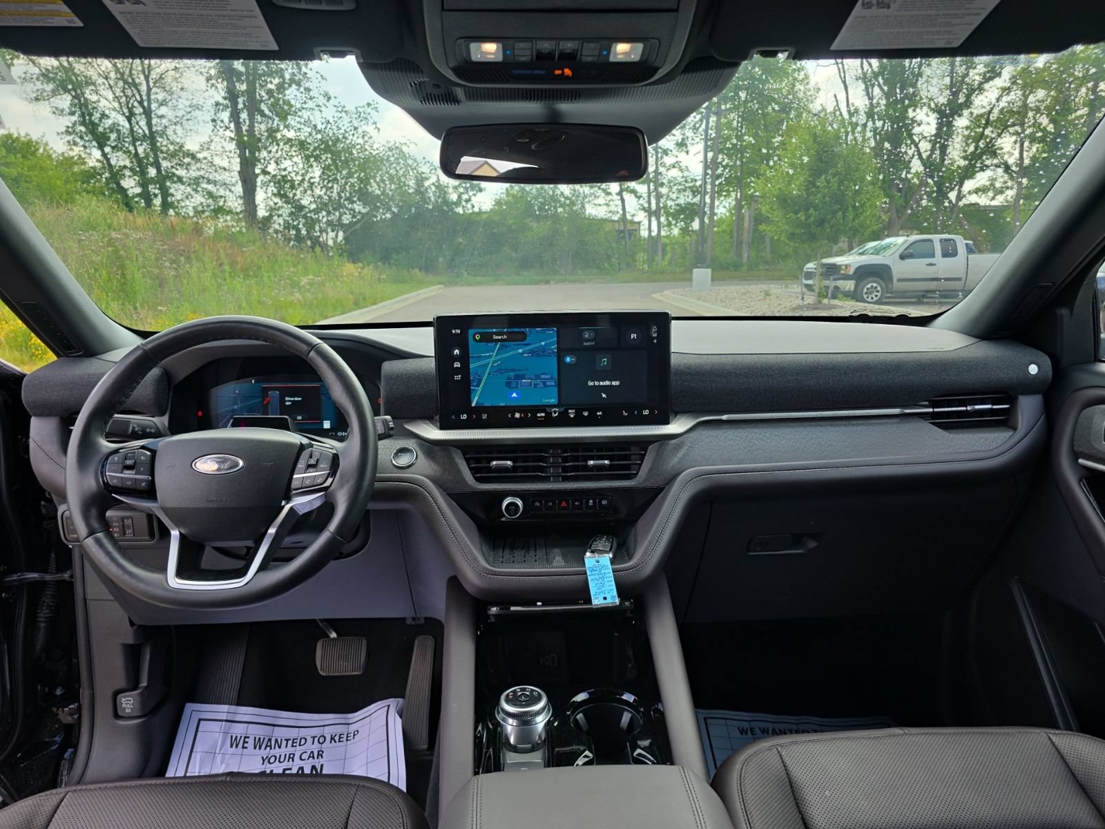 Certified 2025 Ford Explorer Platinum w/ LUX Leather Package AWD/4WD image 10