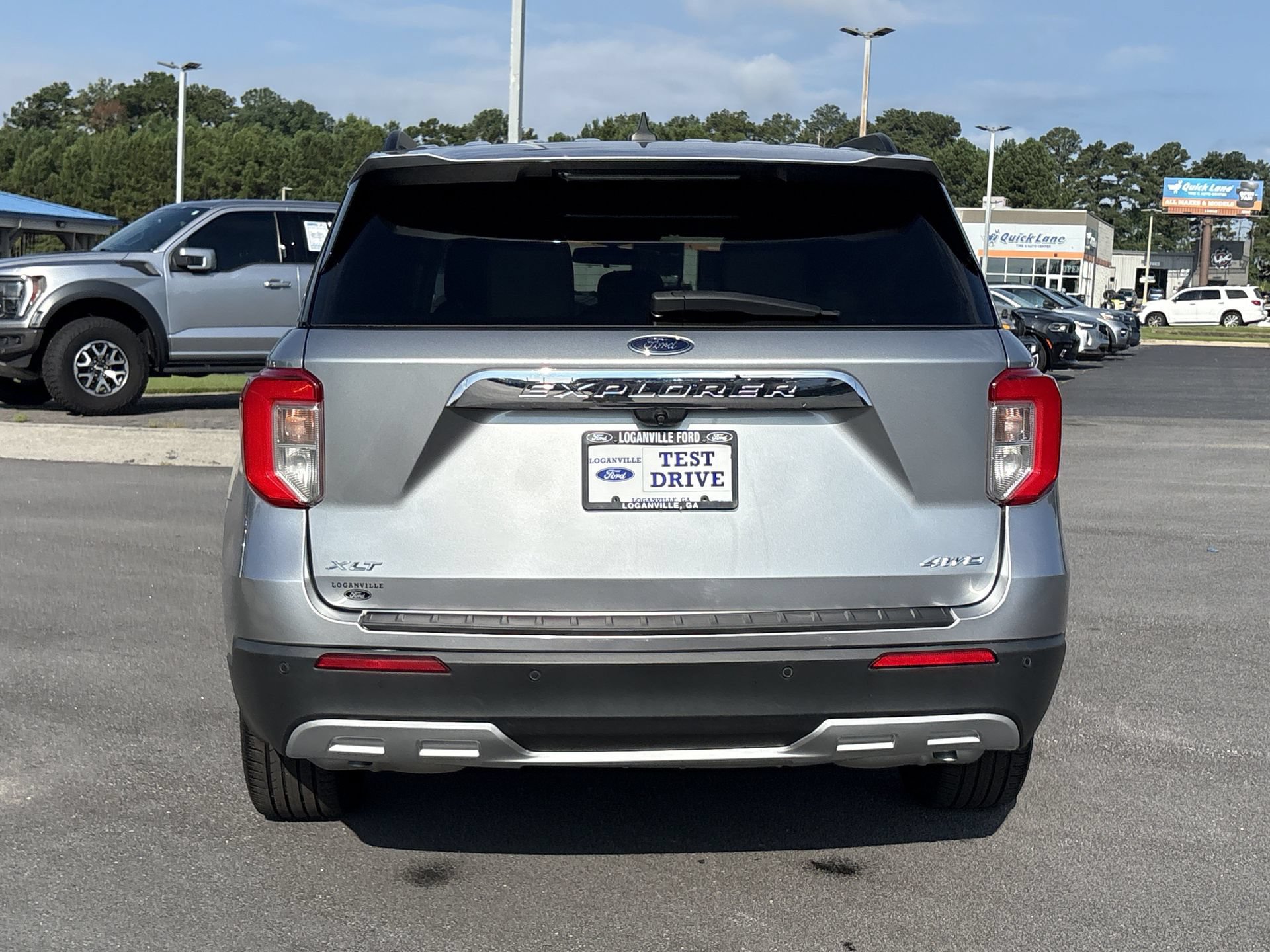 Certified 2022 Ford Explorer XLT w/ Equipment Group 202A AWD/4WD image 21