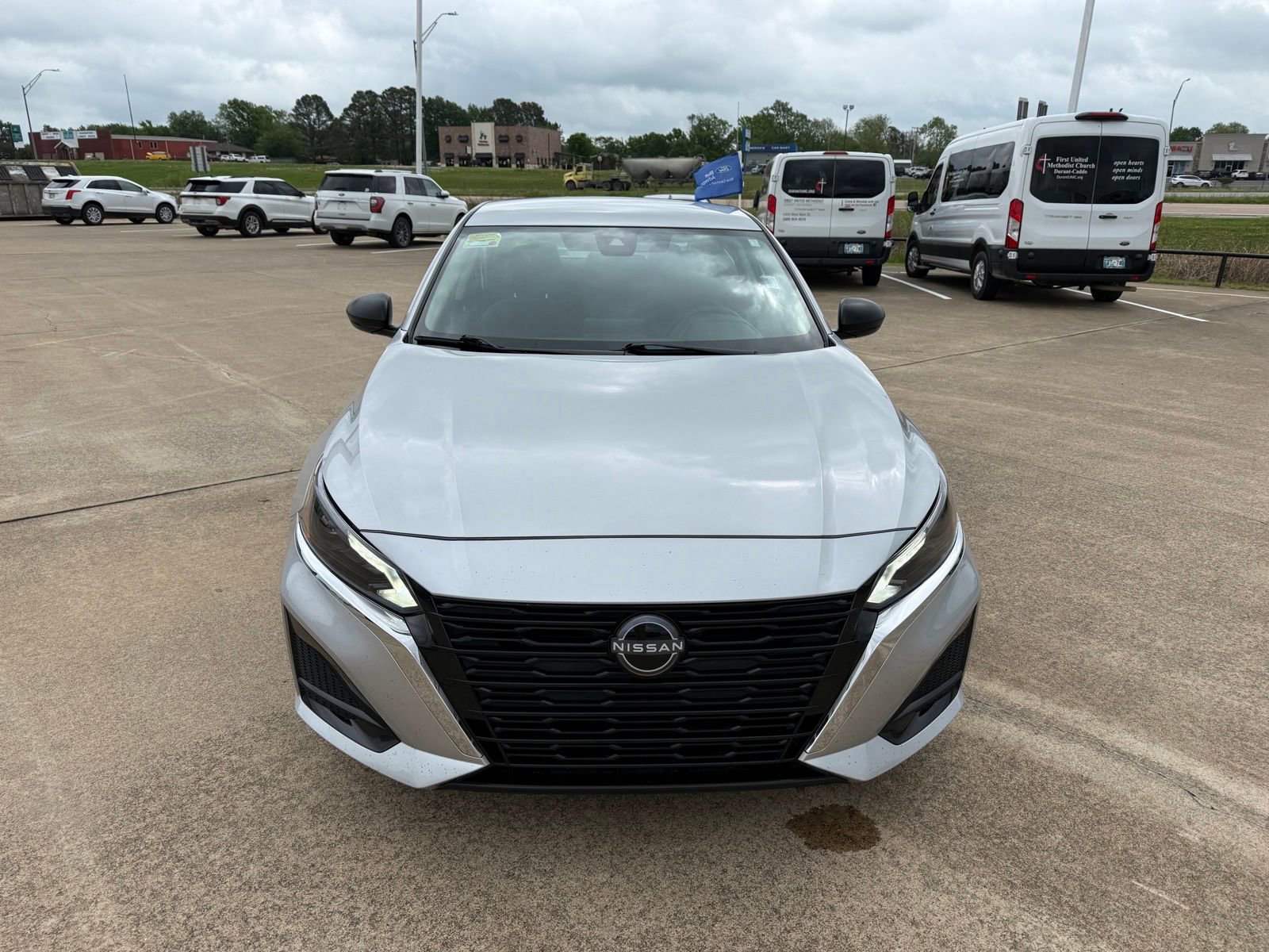 Used 2025 Nissan Altima 2.5 SV FWD image 8