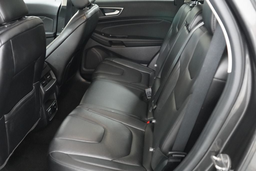 Certified 2020 Ford Edge Titanium FWD image 22