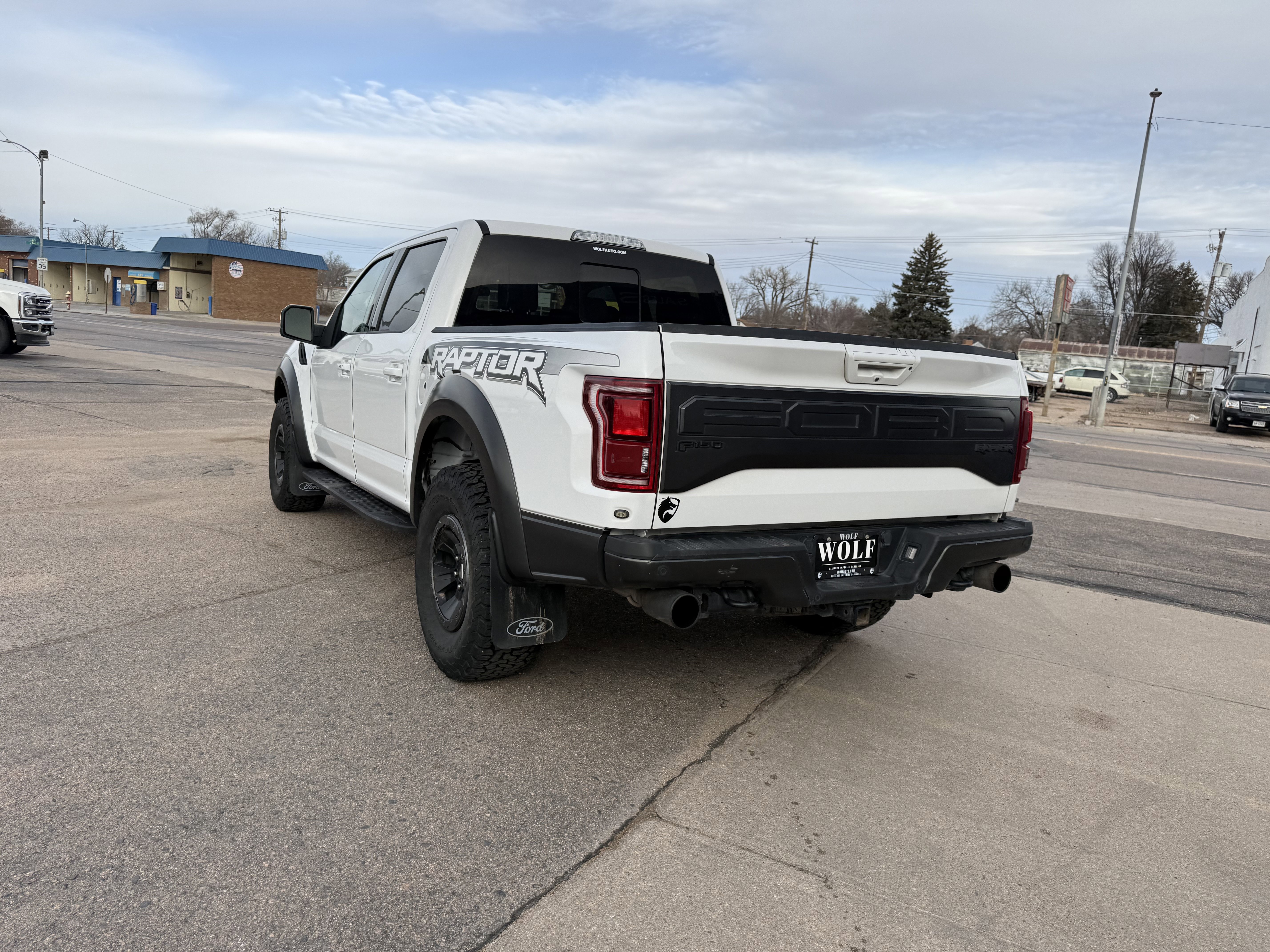 Certified 2017 Ford F150 Raptor w/ Equipment Group 802A Luxury image 8