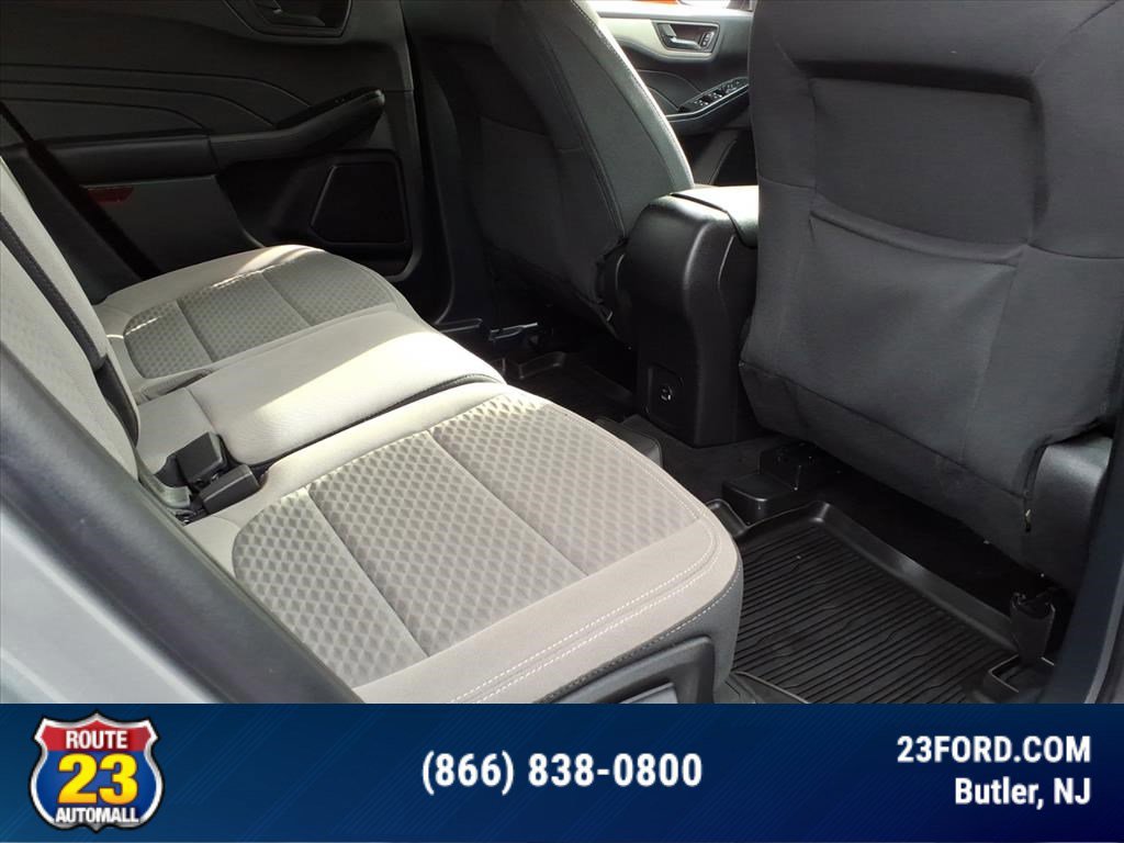 Certified 2022 Ford Escape SE image 11