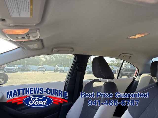 Used 2020 Toyota Corolla LE FWD image 11