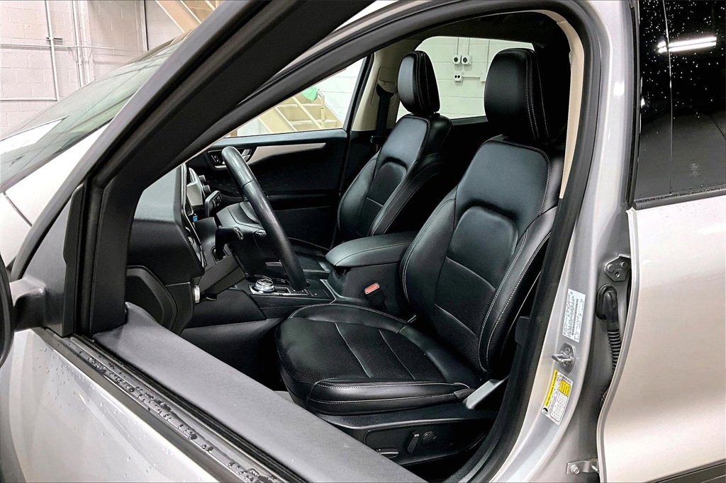 Certified 2020 Ford Escape SE Sport image 24