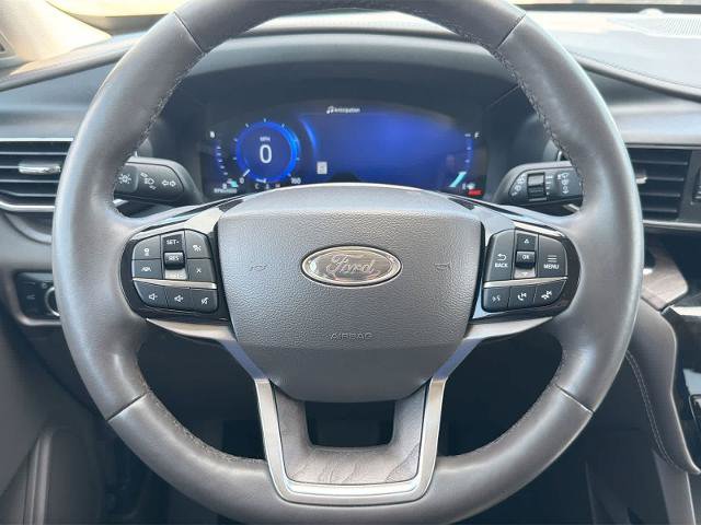 Certified 2023 Ford Explorer Platinum w/ Technology Package AWD/4WD image 22