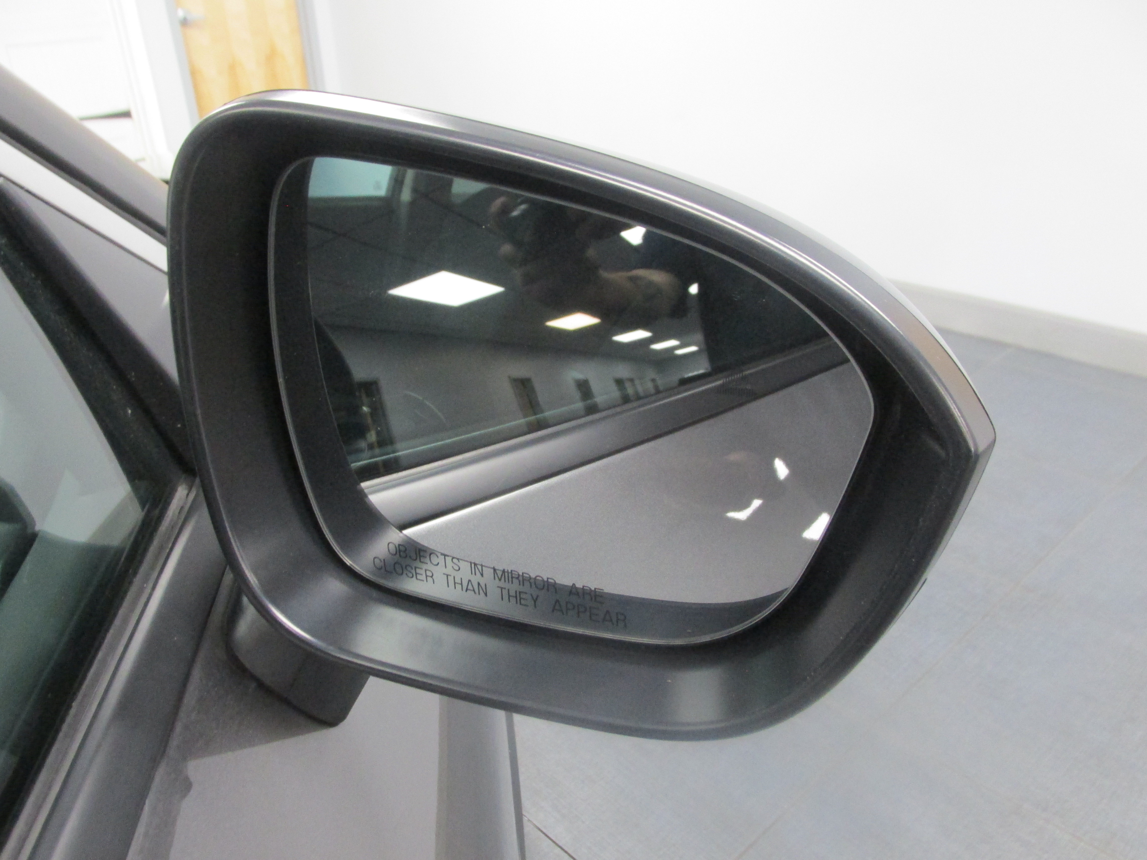 Used 2024 Nissan Rogue S FWD image 17