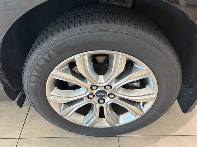 Certified 2022 Ford Edge Titanium w/ Equipment Group 301A AWD/4WD image 32