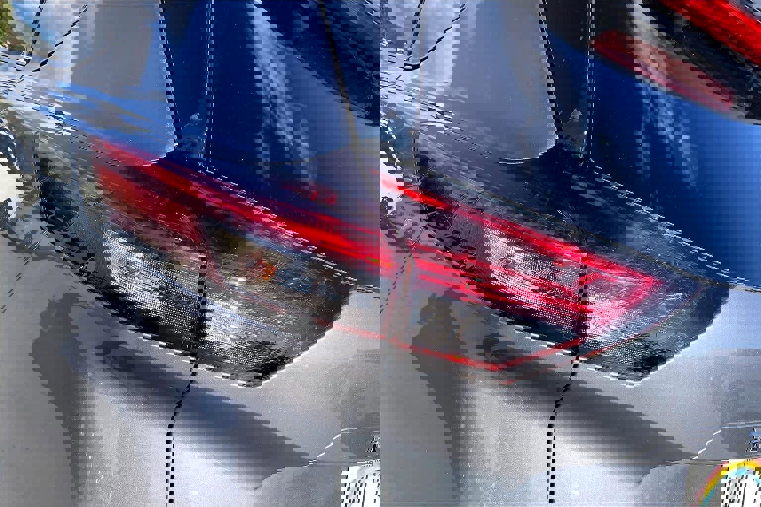 Used 2021 Nissan Rogue SV w/ Premium Package image 32