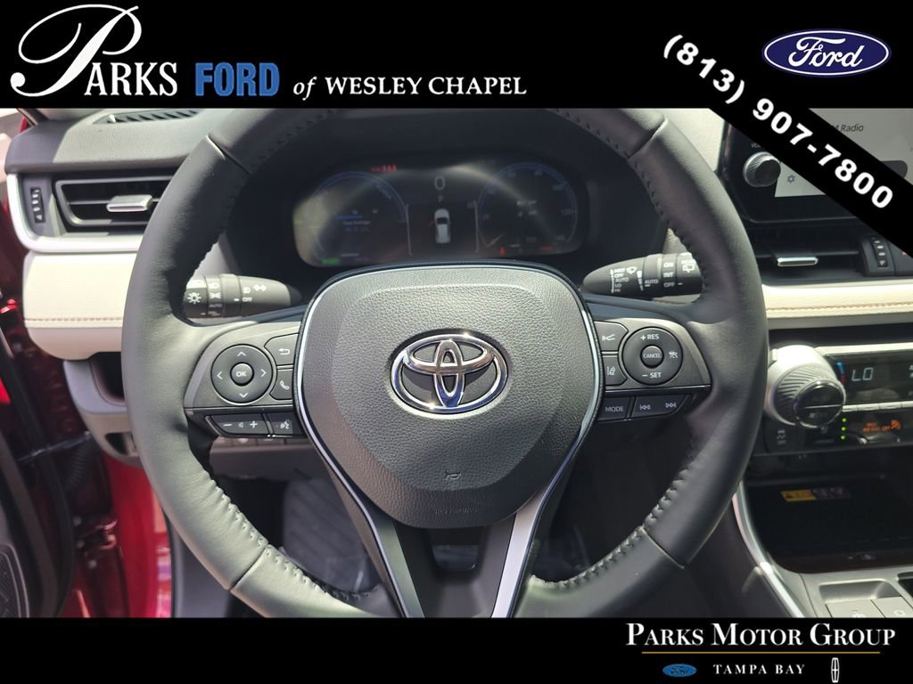 Used 2023 Toyota RAV4 Limited AWD/4WD image 30