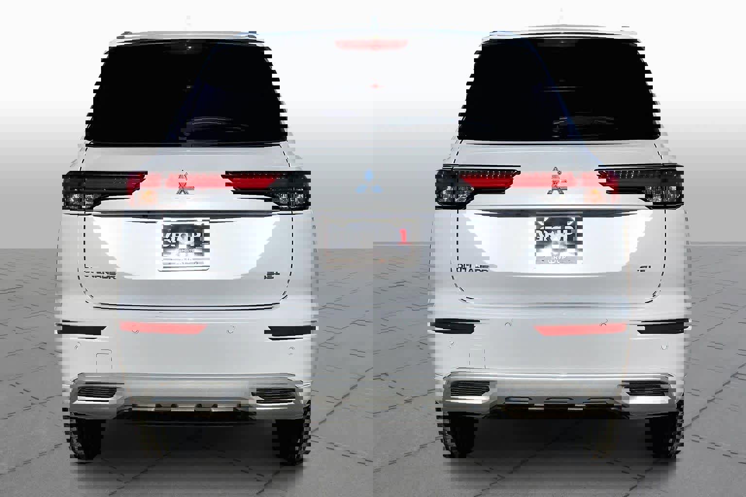 Used 2023 Mitsubishi Outlander SEL image 4