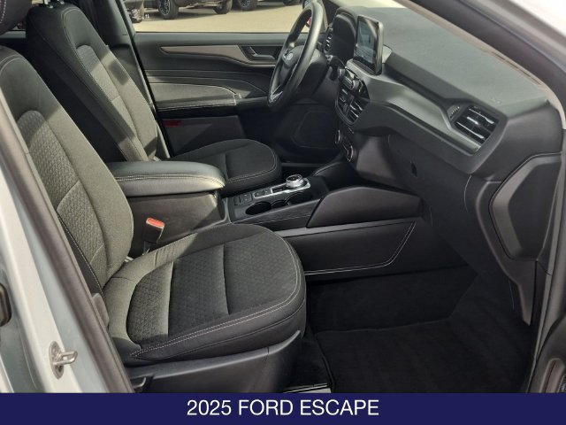 Certified 2025 Ford Escape Active FWD image 21