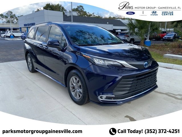 Used 2024 Toyota Sienna XLE
