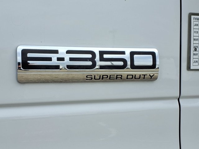 Certified 2022 Ford E-350 and Econoline 350 Super Duty RWD image 27