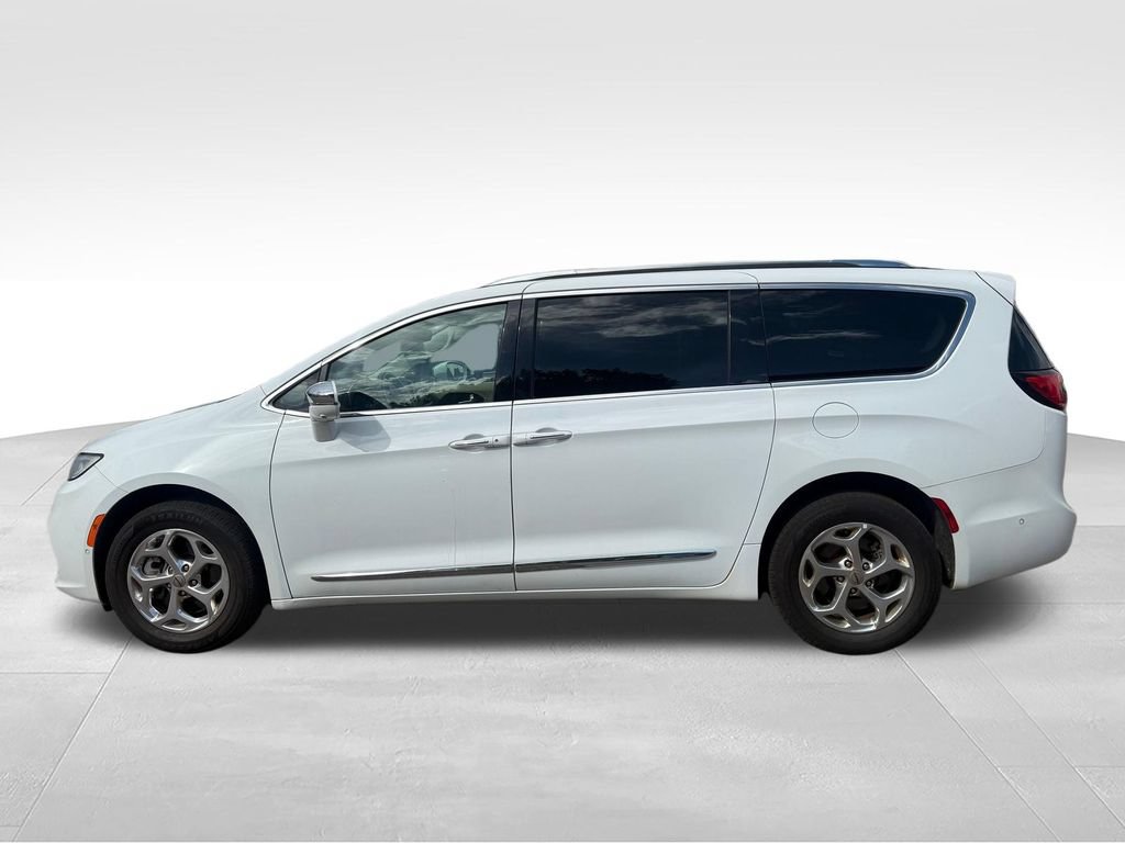 Used 2021 Chrysler Pacifica Limited w/ Premium & Safety Sphere Group AWD/4WD image 6
