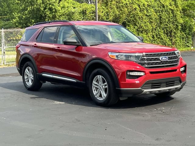 Certified 2024 Ford Explorer XLT w/ Equipment Group 202A AWD/4WD image 7