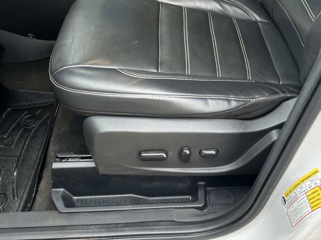 Certified 2017 Ford Escape Titanium w/ Equipment Group 301A image 20