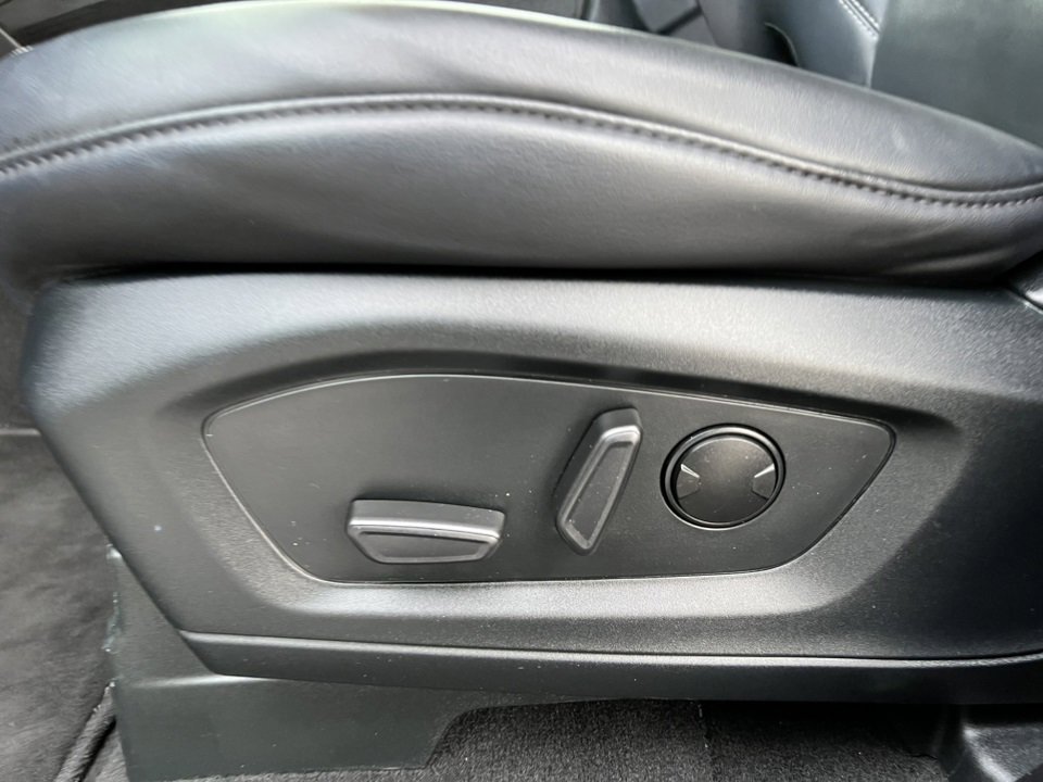 Certified 2023 Ford Explorer XLT w/ Equipment Group 202A image 12