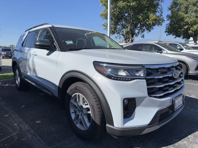 Certified 2025 Ford Explorer Active w/ Active Comfort Package image 4