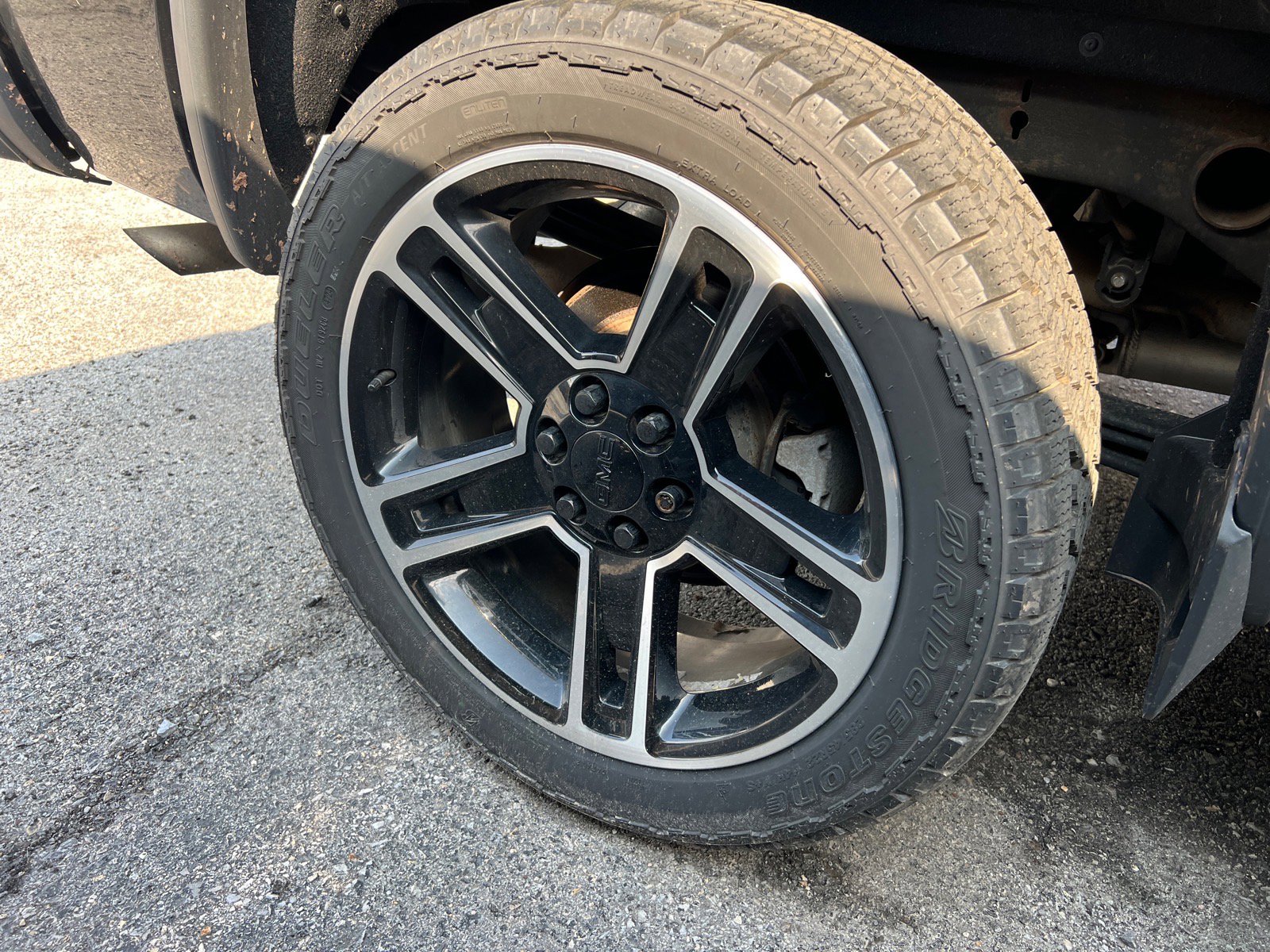 Used 2019 GMC Sierra 1500 SLE w/ Black Pack AWD/4WD image 4