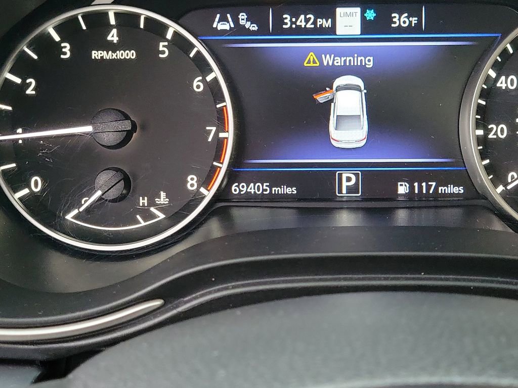 Used 2022 Nissan Maxima SR w/ Sport Mat Group image 26