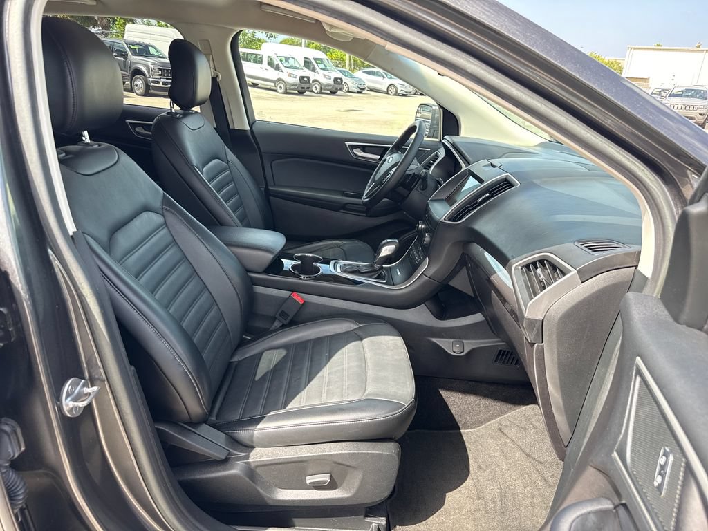 Certified 2018 Ford Edge SEL w/ Equipment Group 201A FWD image 23