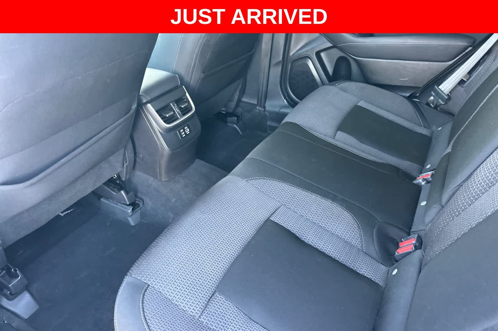 Used 2023 Subaru Outback Premium AWD/4WD image 4