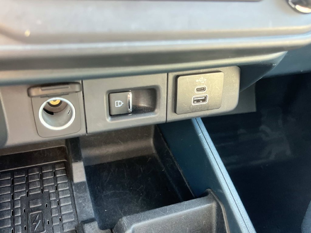 Certified 2025 Ford Maverick Lariat w/ 4K Tow Package AWD/4WD image 39