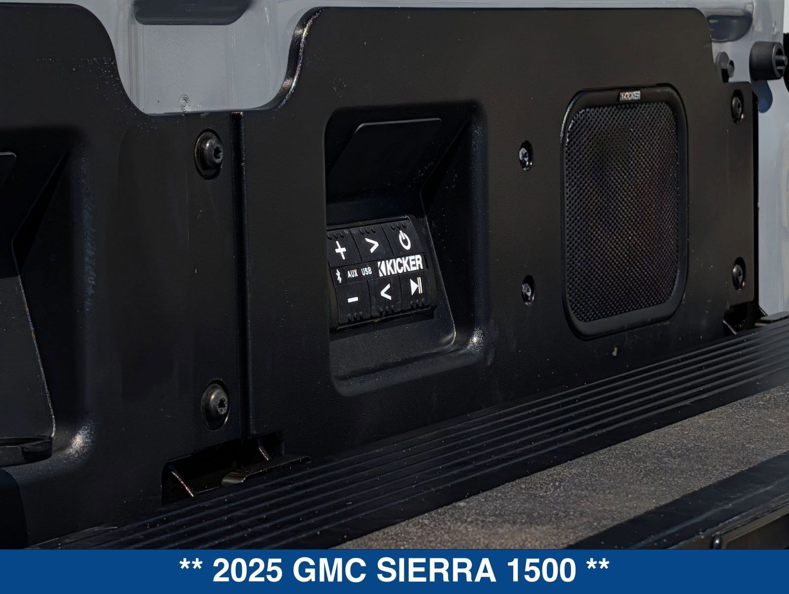 Used 2025 GMC Sierra 1500 AT4 w/ AT4 Premium Package image 17
