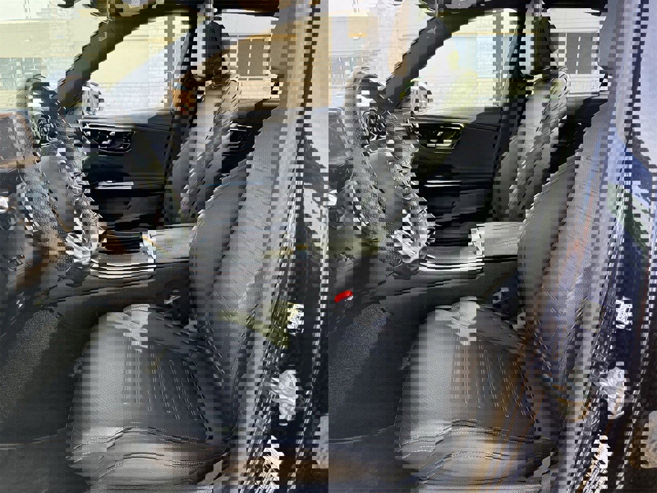 Used 2023 Mercedes-Benz C 300 Sedan image 25