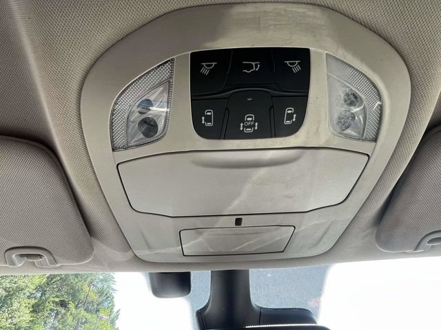 Used 2021 Chrysler Pacifica Touring-L FWD image 30