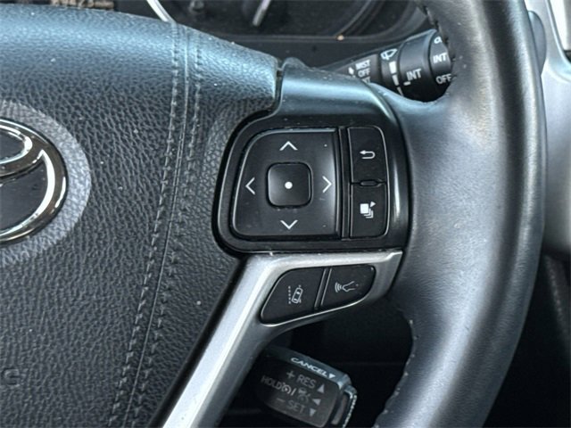 Used 2019 Toyota Highlander XLE image 15