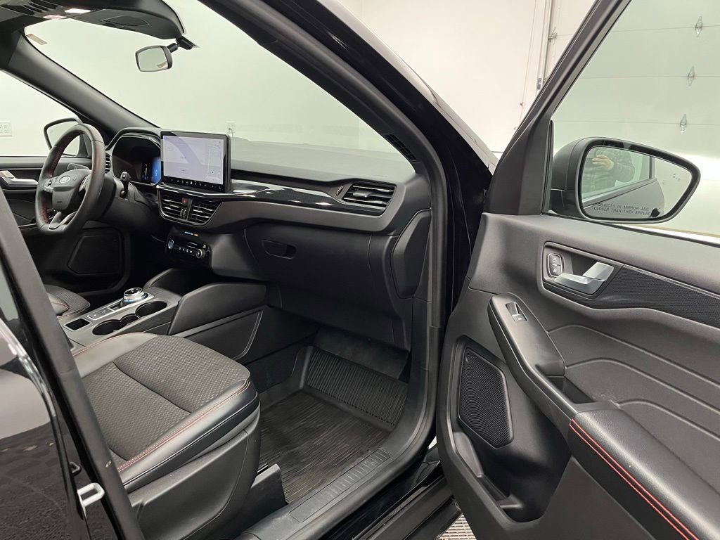 Certified 2023 Ford Escape ST-Line w/ Tech Pack #1 image 24