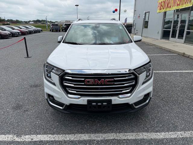 Used 2023 GMC Terrain SLT w/ Tech Package AWD/4WD image 3