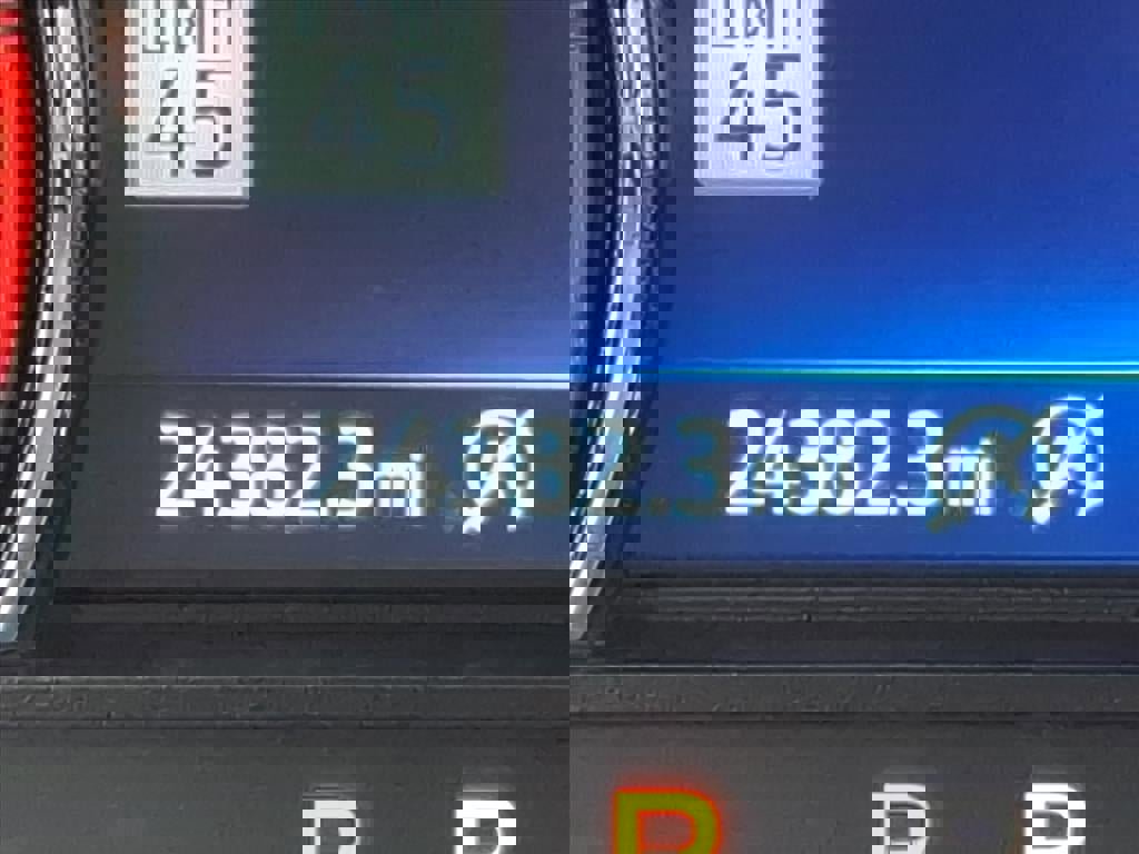 Certified 2023 Ford Explorer ST-Line w/ Class IV Trailer Tow Package image 29