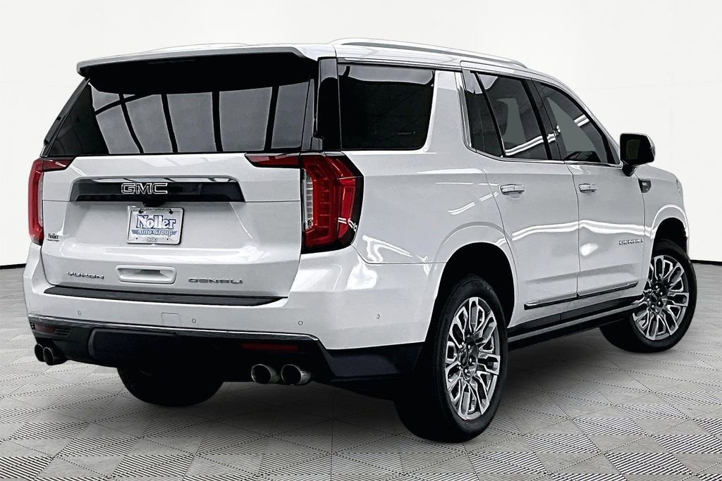 Used 2024 GMC Yukon Denali Ultimate AWD/4WD image 2