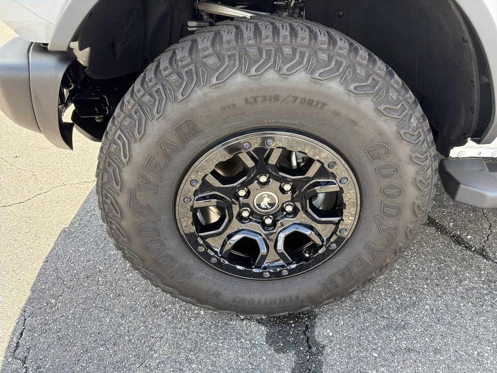 Certified 2023 Ford Bronco Wildtrak AWD/4WD image 11